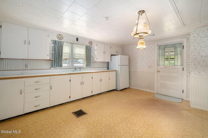 110 Main Street, Ravena, NY, photo 2