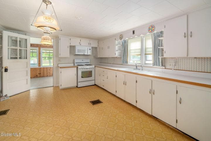 110 Main Street, Ravena, NY, photo 3