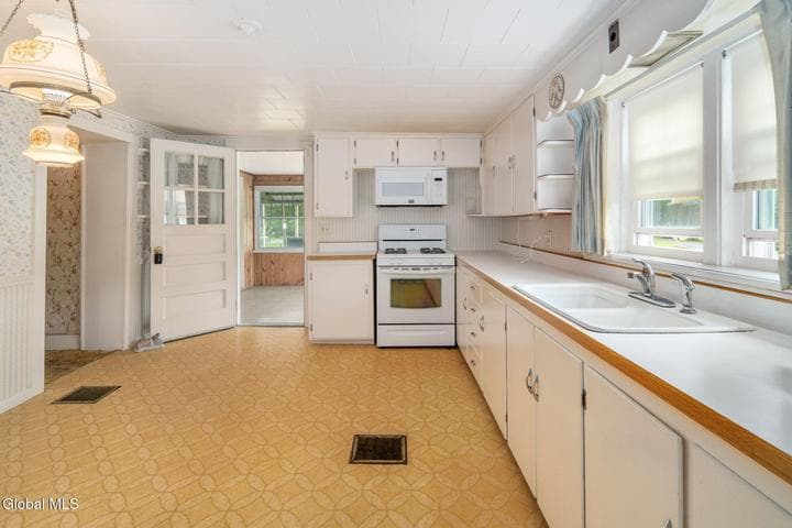 110 Main Street, Ravena, NY, photo 4