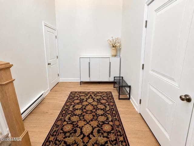 15 Wardley Circle, Cohoes, NY, photo 3