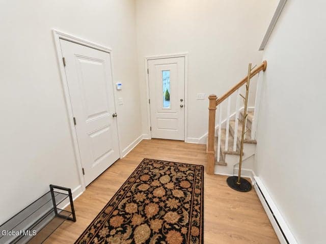 15 Wardley Circle, Cohoes, NY, photo 4