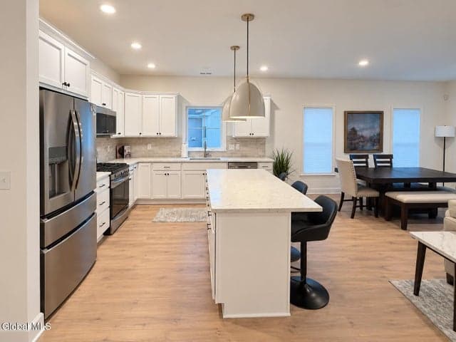 15 Wardley Circle, Cohoes, NY, photo 5
