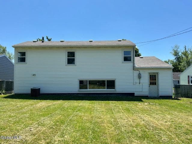 9 Dover Drive, Latham, NY, photo 2
