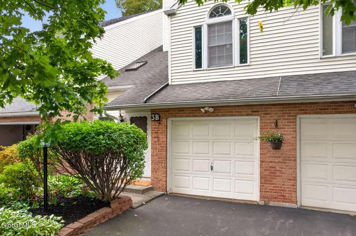 3B Tupelo Drive, Halfmoon, NY
