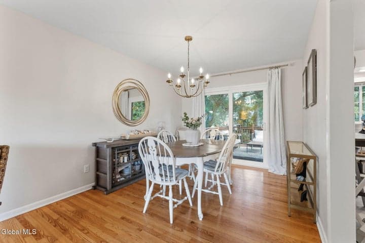 25 Oakwood Boulevard, Clifton Park, NY, photo 5