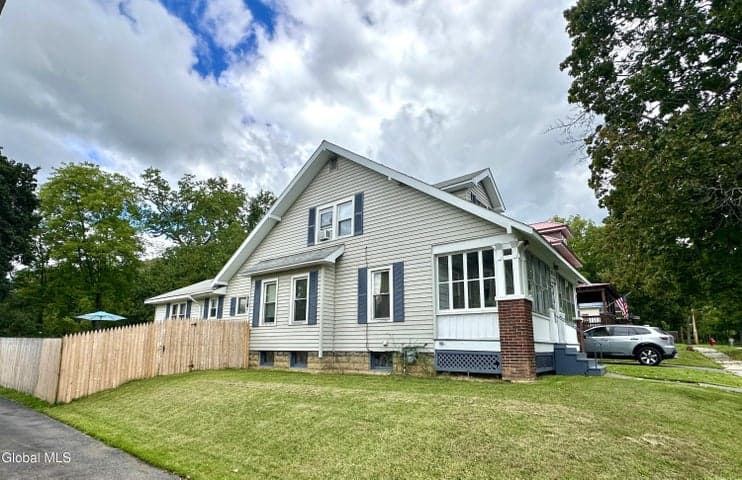27 Center Street, Palatine Bridge, NY, photo 1
