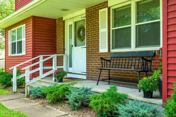 23 Gaffney Lane, Kinderhook, NY, photo 2
