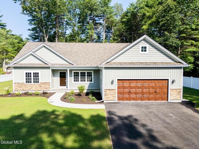 23 MountainView Terrace, Queensbury, NY, photo 1