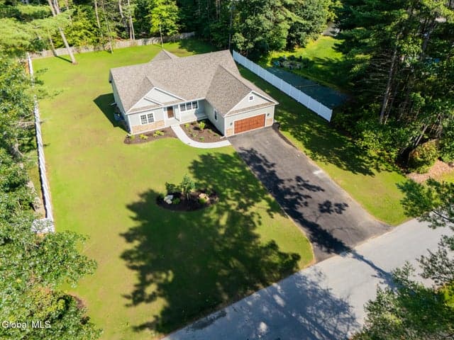 23 MountainView Terrace, Queensbury, NY, photo 3