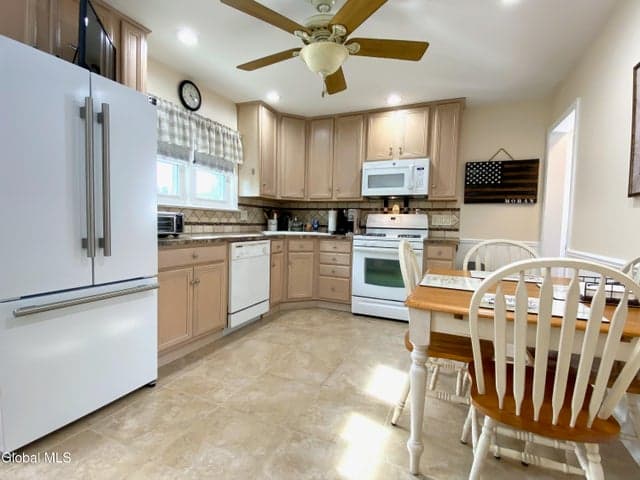 11 Washington Avenue, Albany, NY, photo 5