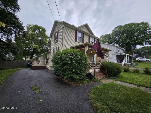 529 Tilden Street, Oneida, NY, photo 2
