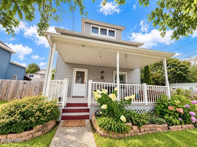 16 Murdock Avenue, Glens Falls, NY, photo 3