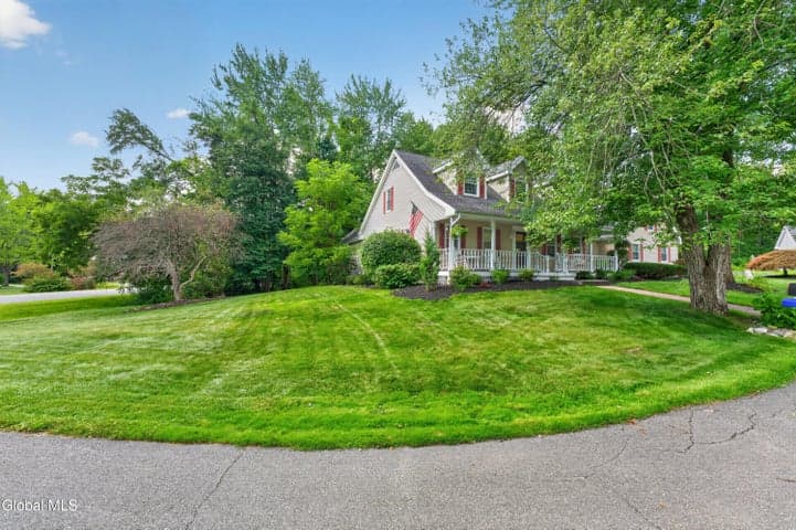 4 Massachusetts Court, Clifton Park, NY, photo 5