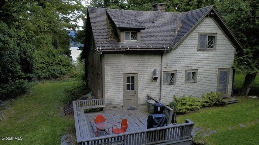 18 Tennis Court Hill, Ticonderoga, NY