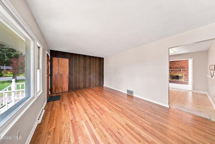 4 Pettibone Drive, Albany, NY, photo 4