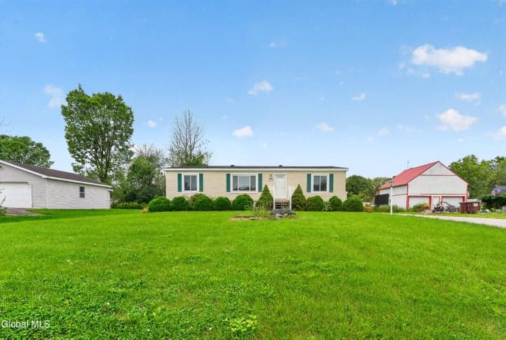 509 Drifting Ridge, Fort Edward, NY, photo 2