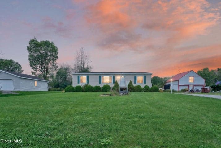 509 Drifting Ridge, Fort Edward, NY, photo 3