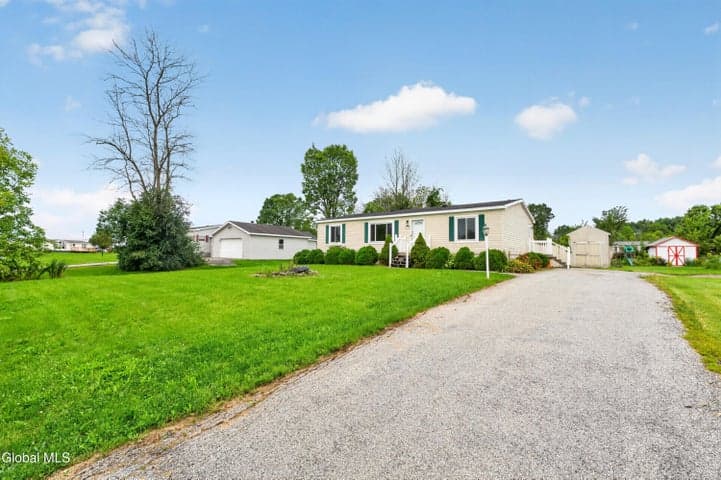 509 Drifting Ridge, Fort Edward, NY, photo 1