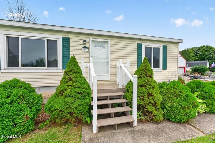 509 Drifting Ridge, Fort Edward, NY, photo 5