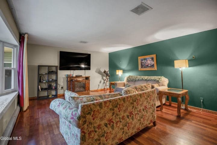 26 Fort Amherst Road, Queensbury, NY, photo 5