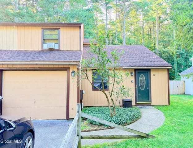 48 Snowberry Road, Malta, NY, photo 1