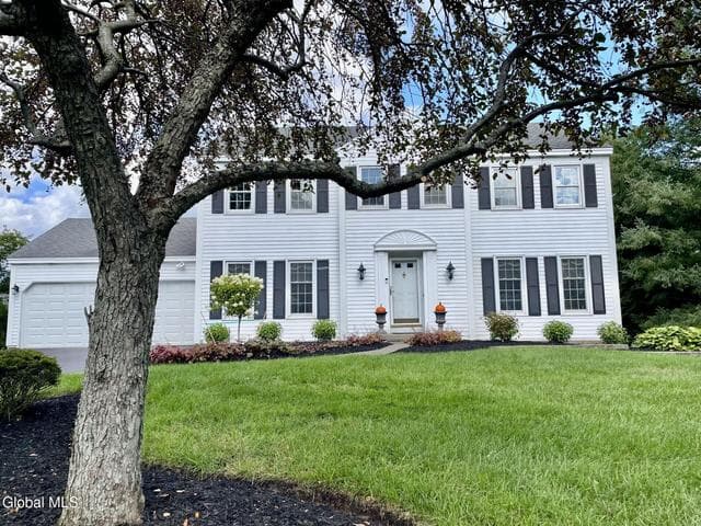 32 Greyledge Drive, Loudonville, NY, photo 2