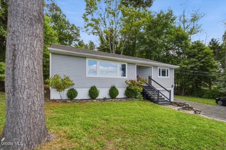 1142 NYS RT 9P, Saratoga, NY, photo 2