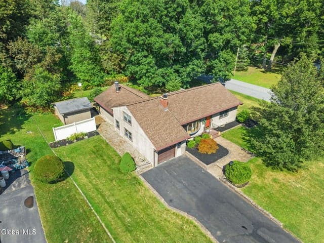 29 Richland Drive, Glenville, NY, photo 2