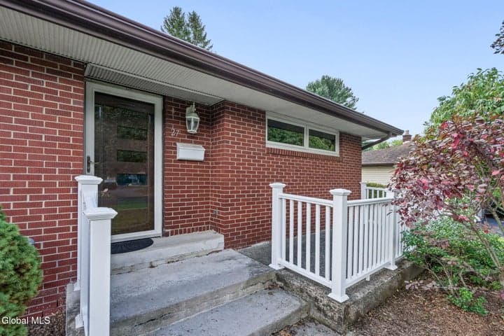 27 W Glenwood Drive, Latham, NY, photo 3