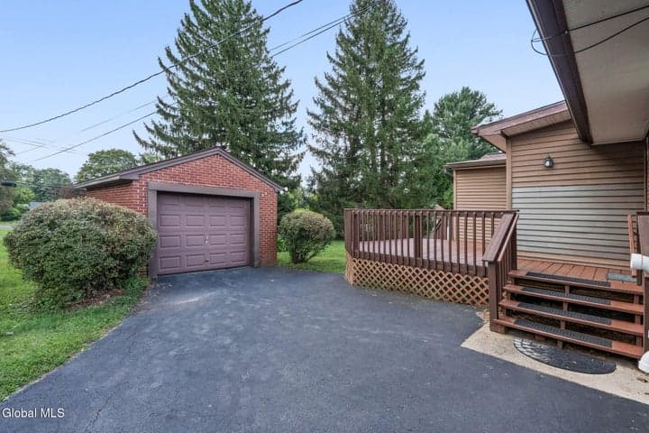 27 W Glenwood Drive, Latham, NY, photo 4