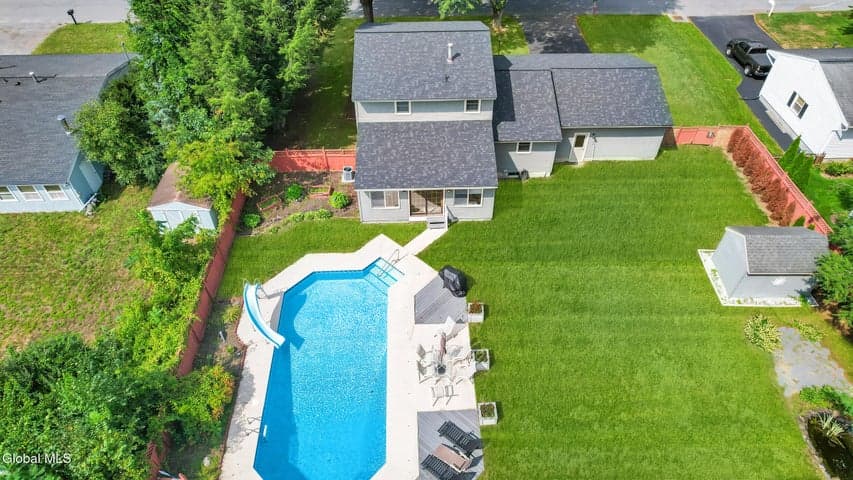 15 Walter Drive, Saratoga Springs, NY, photo 2