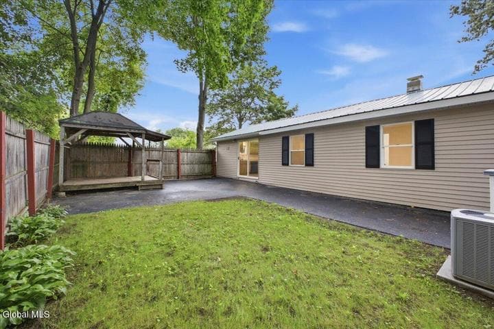 14 Taylor Street, Glens Falls, NY, photo 2