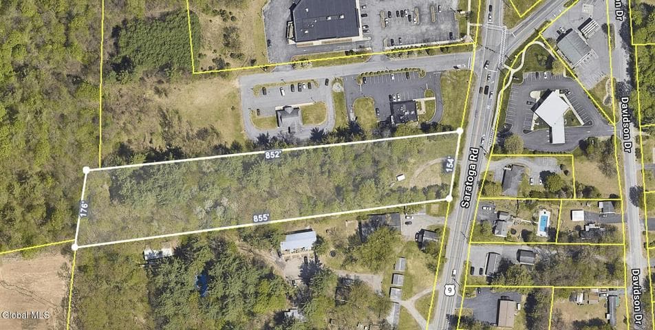 645 US-9, Wilton, NY, photo 3