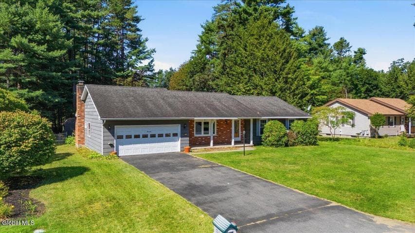 14 Crownwood Lane, Queensbury, NY, photo 1