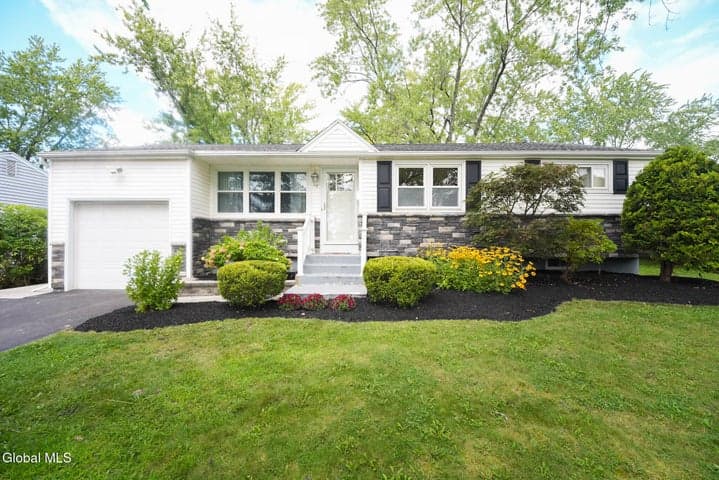 24 Harold Avenue, Latham, NY, photo 1