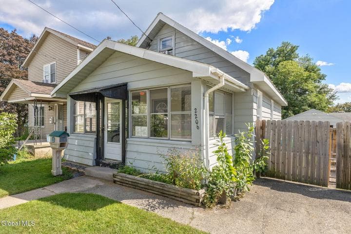 2206 William Street, Schenectady, NY, photo 4