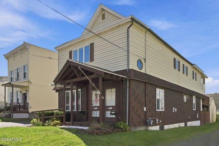 26 Charles Street, Waterford, NY, photo 2