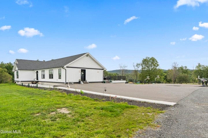 1780 Tamarac Road, Pittstown, NY, photo 2
