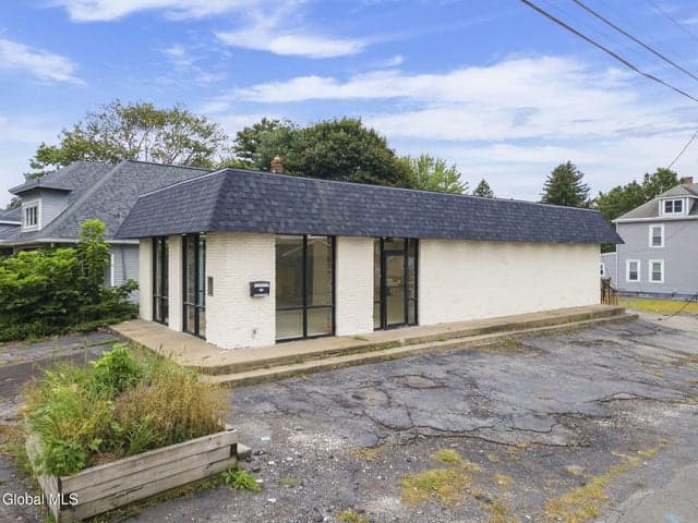 2735 Broadway, Rotterdam, NY, photo 2