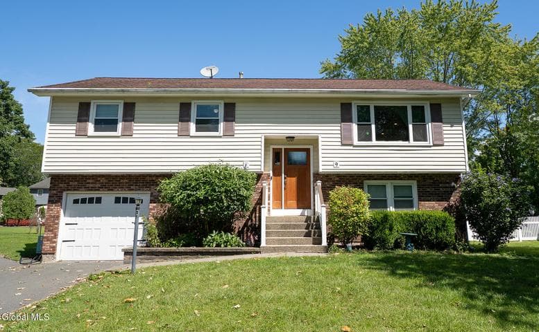 9 Bellevue Street, Bethlehem, NY