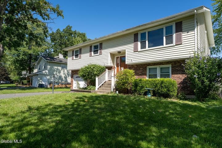 9 Bellevue Street, Bethlehem, NY, photo 2