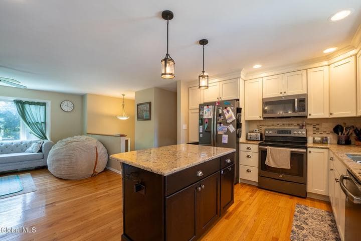 9 Bellevue Street, Bethlehem, NY, photo 5