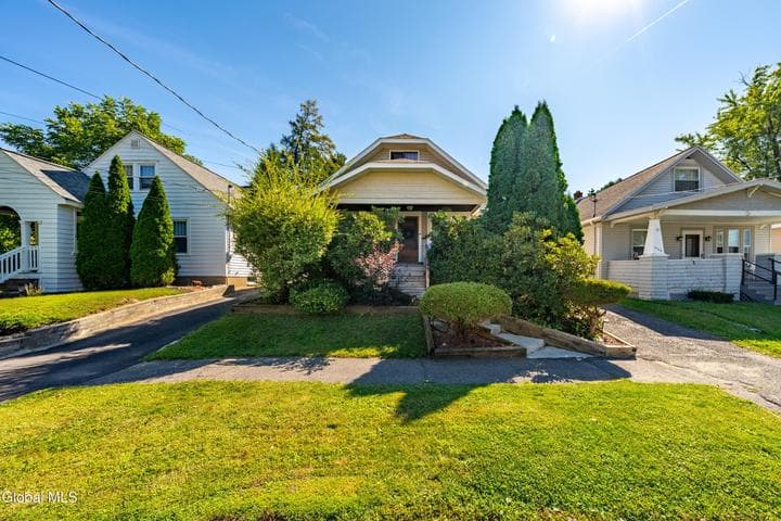 1472 Lexington Avenue, Schenectady, NY, photo 1