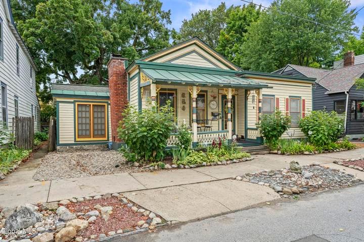 205 Regent Street, Saratoga Springs, NY, photo 1