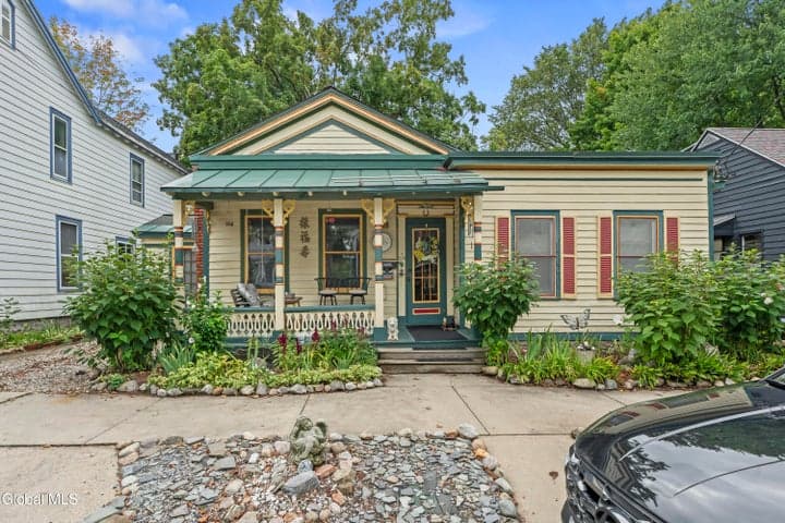 205 Regent Street, Saratoga Springs, NY, photo 2