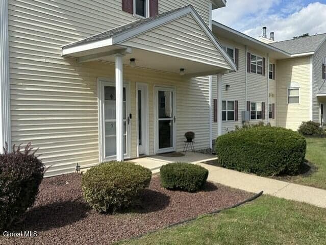 1106 Cambridge Manor Drive #6, Scotia, NY, photo 5