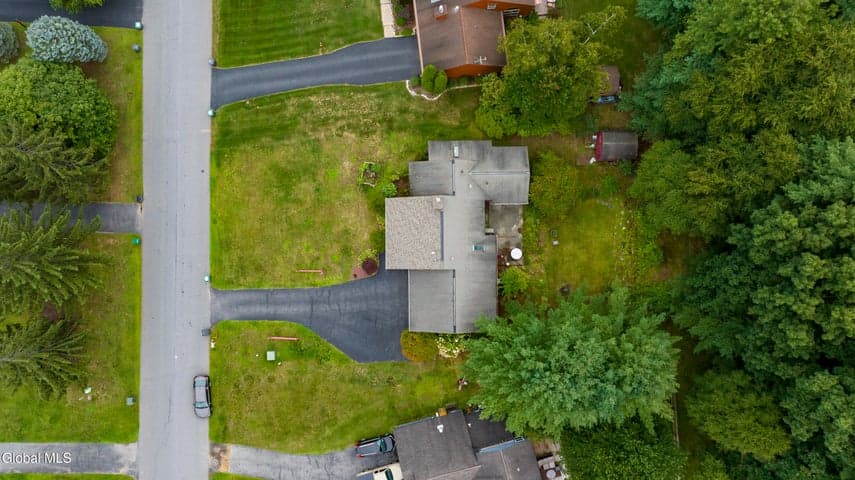85 Meadow Rue Place, Malta, NY, photo 4