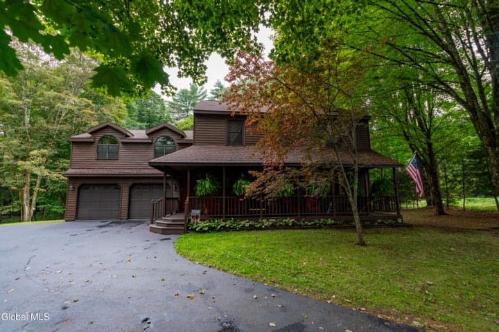 28 Hyspot Road, Greenfield, NY, photo 1