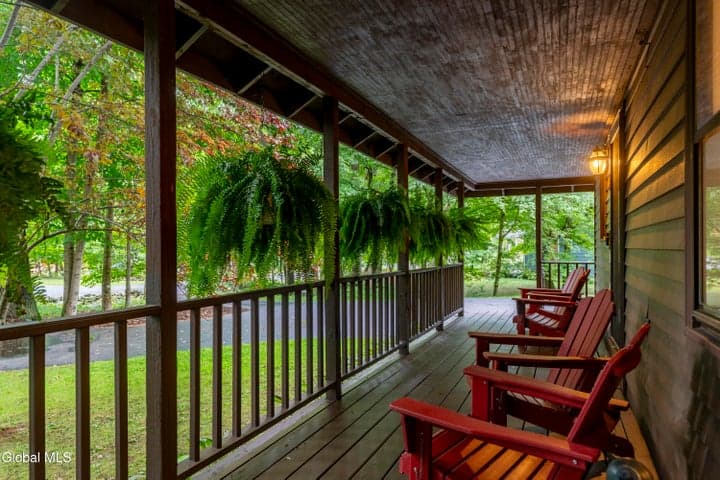 28 Hyspot Road, Greenfield, NY, photo 3