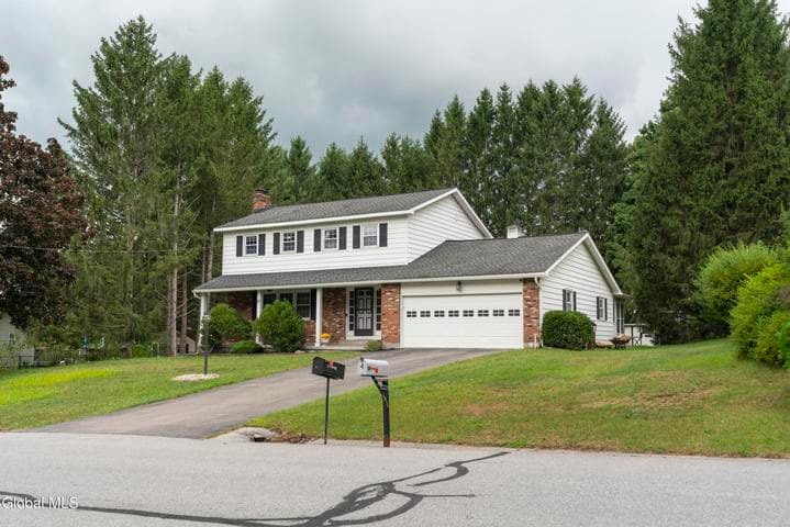 15 West Drive, Malta, NY, photo 2